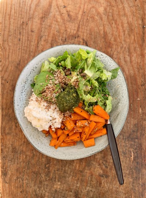 lunsjsalat med ingefærgulrot