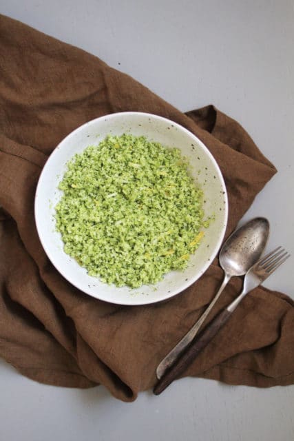 brokkoliris er grønn og frisk, og et godt alternativ til vanlig ris