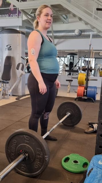 Emilie gravid i andre trimester, på trening. Bekymringer i svangerskapet
