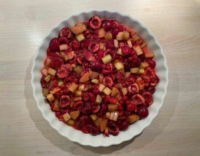 Fremgangsmåte, Smuldrepai med bær og røde frukter