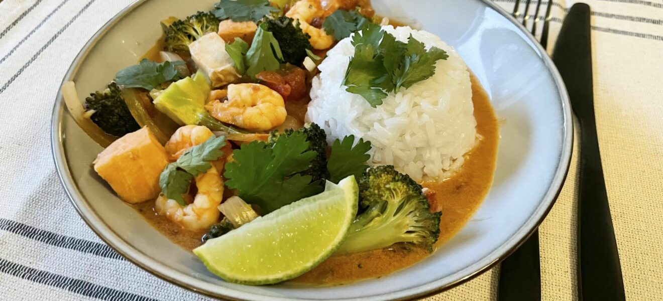 Asiatisk fiskegryte med rød curry