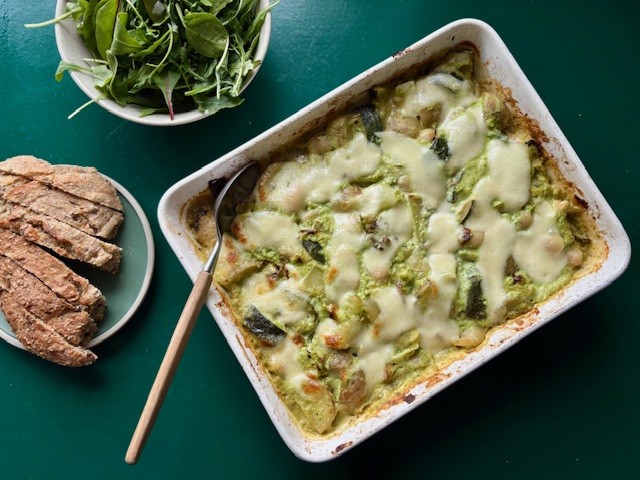 Salatbolle med ovnsbakte grønnsaker