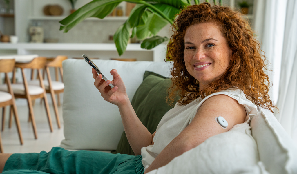 Roche lanserer KI-drevet kontinuerlig glukosemåler i Norge, som tilbyr personer med diabetes både 2-timers og nattlige prediktive varsler