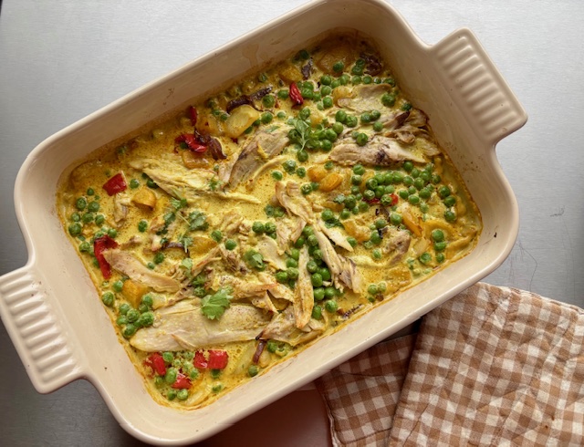 Asiatisk-inspirert salat med lune tomater & speilegg