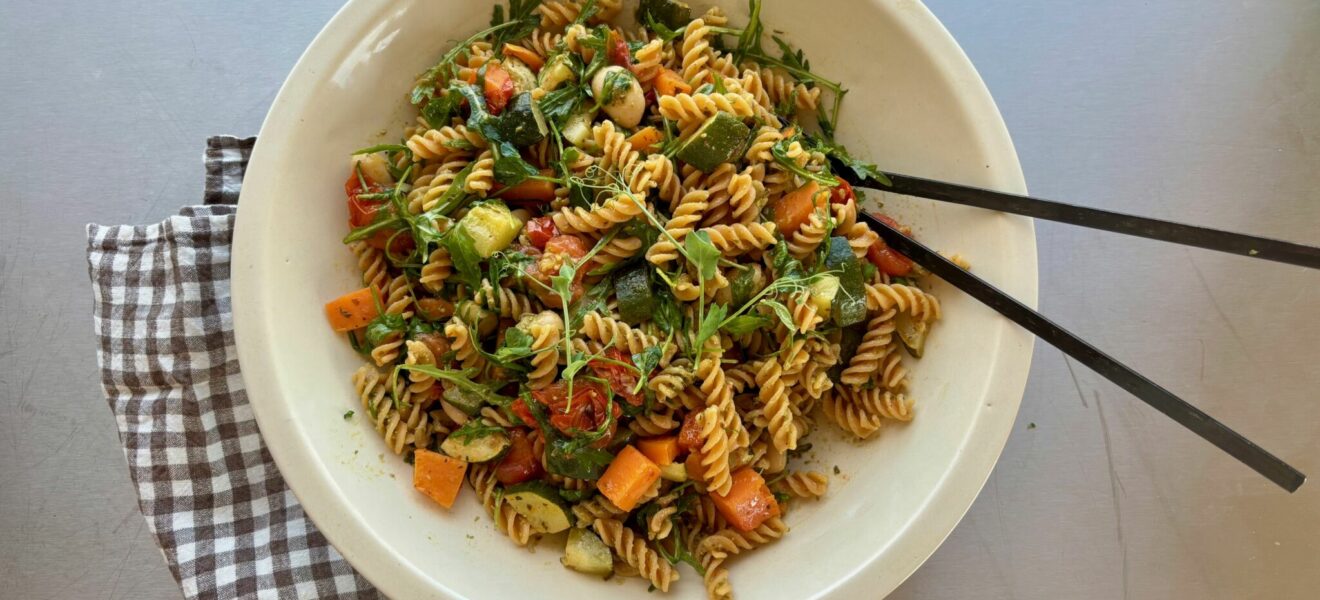Proteinrik linsepasta med lune grønnsaker